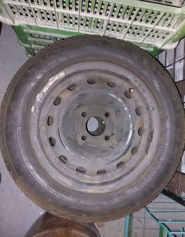 Pneumatiky s diskami 3ks spolu 15eur - 2