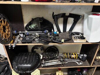 Rozpredam Gsxr 600 k5 - 2