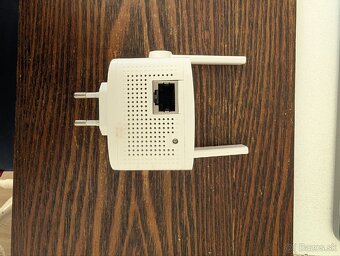 TP-LINK TL-WA855RE - 2