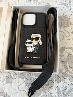 Karl Lagerfeld kryt - 2