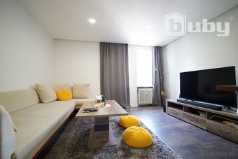 Na prenájom 2 izbový byt v centre Martina - Štúrovo námestie - 2