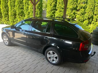 Škoda Octavia Combi 2.0 TDI PD 4x4 Elegance ICE+ - 2