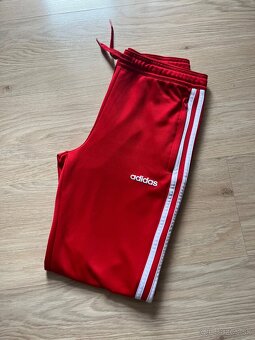 Červené tepláky Adidas - 2