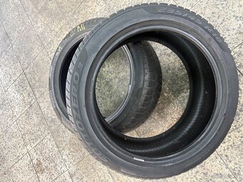 Zimne pneu 235/45R18 - 2