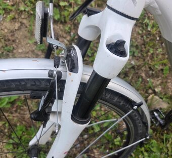 Trekingovy cross bicykel  damsky ram 16 pneu 28/29 - 2