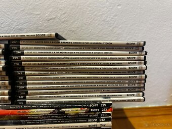 SCORE časopisy + DVD hry - 2