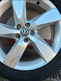 5x100 R17 original VW T-Cross CHESTERFIELD + zimné - 2