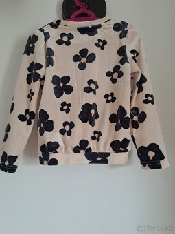 Dievčenské tričko s kvietočkami veľkosť 104 - 2