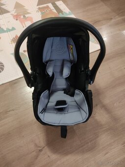 Vajíčko kiddy evoluna + Isofix základňa - 2
