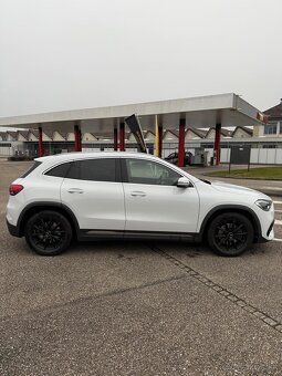 Mercedes benz GLA 220d - 2