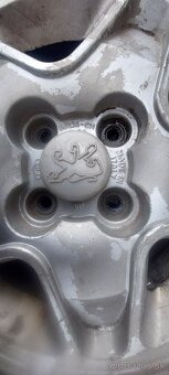 Peugeot 4x108 R14--- 175/65 R14 - 2