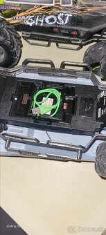 Autá na dialkove - 2