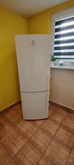 Predám chladničku Electrolux - 2