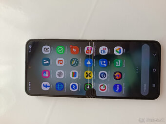 Samsung Galaxy Z Flip5 - 2