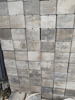 Predám plotové tvárnice - 2