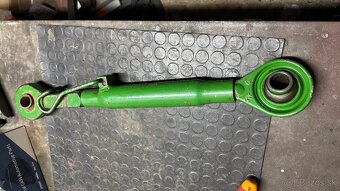 Tretí bod John Deere cat II - 2