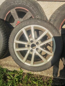 Predám Pneu+disky 225/45 R17 - 2
