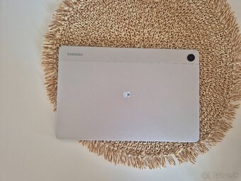 Tablet Samsung A9+ 64GB/4GB,strieborny - 2