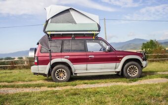Mitsubishi Pajero Camper - 2