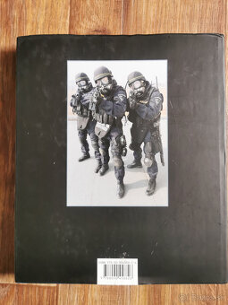 Kniha Polícia - 2