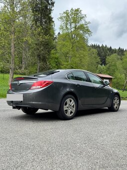 Opel Insignia 2.0 CDTI 130k Cosmo - 2