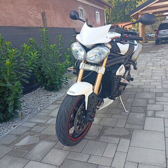 Triumph Speed Triple 1050 - 2