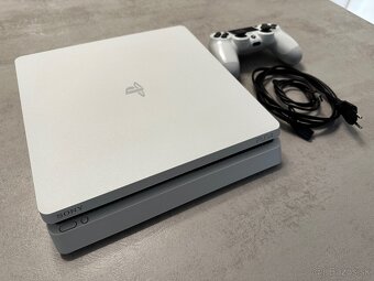 Playstation 4 slim 500GB + Fallout 4 G.O.T.Y. - 2
