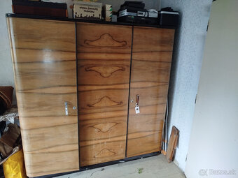 starožitné skrine - 2