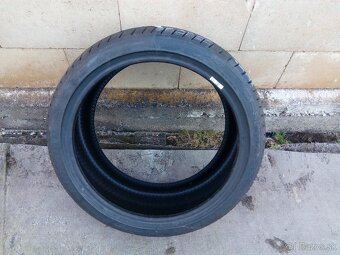 Dunlop 225/40ZR18 - 2
