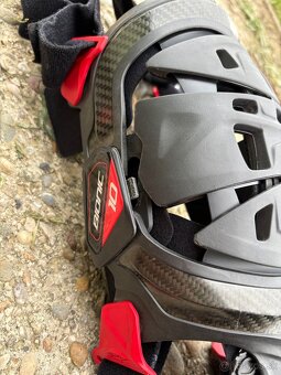 ALPINESTARS ortezy carbon - 2