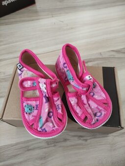 Papučky značky Rak - 2