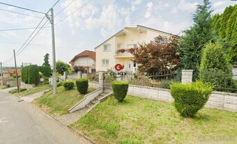 NA PREDAJ: priestranný rodinný dom s dvojgarážou v Kráľovsko - 2