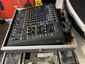 MACKIE mix ONYX-12 - 2