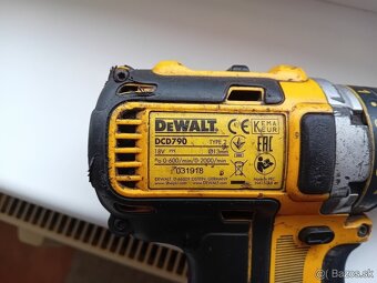 Kupim nabyjacku na aku vrtacku dewalt - 2