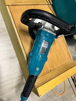 BRÚSKA NA BETÓN PC5000 - 2