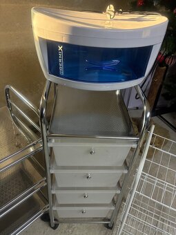Kozmeticky vozik, sterilizator - 2