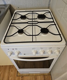 plynový sporák - 2