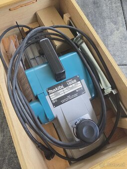 Ručný hoblík Makita  1806 B - 2