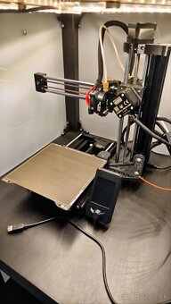 Predám 3D tlačiareň PRUSA MINI+ - 2