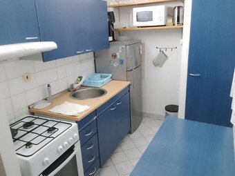 LATORICKÁ pri OC TESCO HRON, komplet zariadený 1-IZB byt - 2