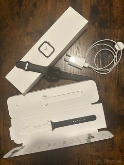 Apple Watch Series 4 44mm Space Gray - 2