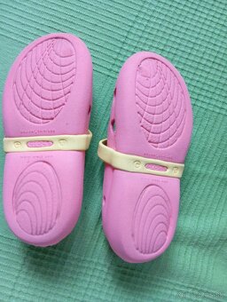 Crocs - 2