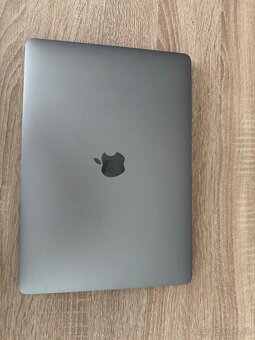 Predám Macbook Pro 13'' i7, TouchBar, 2017 - 2