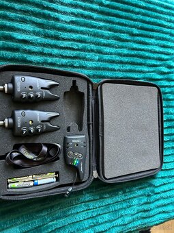 Flajzar Sada Signalizátorov Fishtron Q9 RGB TX-2+1 - 2
