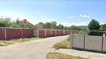 Predaj murovaná garáž s elektrinou, montážna jamou+skladový - 2