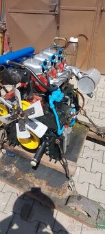 Predám motor zn Zetor 5211 - 2
