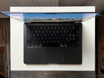 MacBook Pro M3 Pro 14" 18GB RAM 512GB SSD - 2