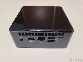 Intel NUC 8i5BEH - 2