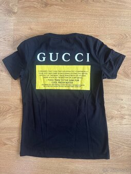 tricko s mackou znackove - 2