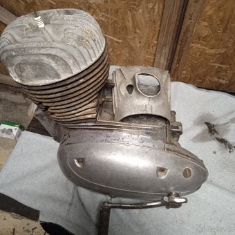 Motor Jawa 250 panelka - 2